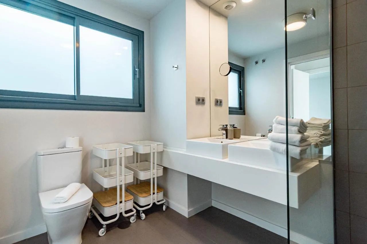 Lmt46 - Modern Style Spacious Townhouse 에스테포나